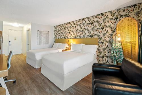 Best Western On The Bay Inn & Marina - image 10