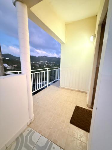 Hill Top Cottage in Saint Martin