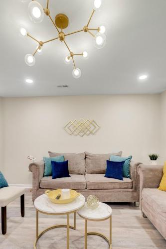 Chic home with king bed in Raleigh in Egyéb