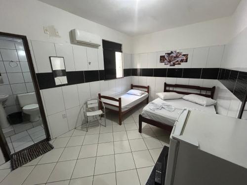1 double bed, 1 twin bed