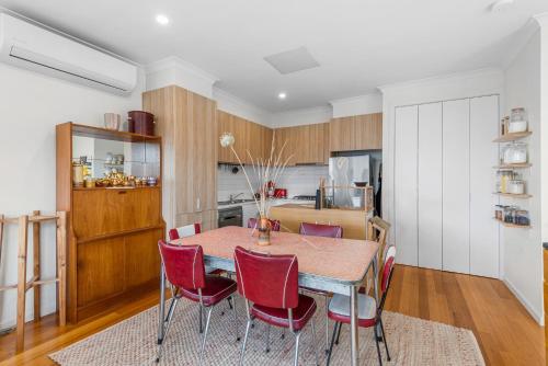 Charming Retro Townhouse in Vibrant Coburg