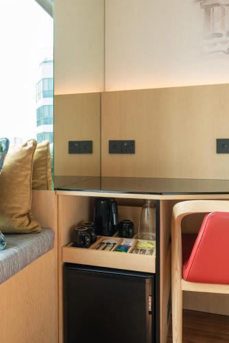 room detail thumbnail 1