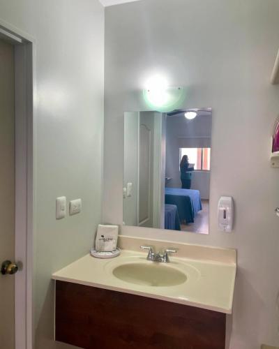 Hotel las Palmas in San Benito