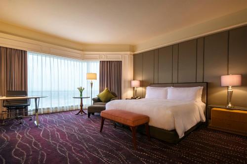 One Bedroom Suite, 1 King Bed room in JW Marriott Hotel Surabaya