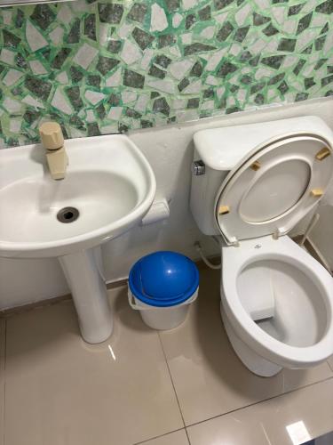 浴室, Lindo e confortável apartamento (Lindo e confortavel apartamento) in 雅爾丁伊圖薩巴拉