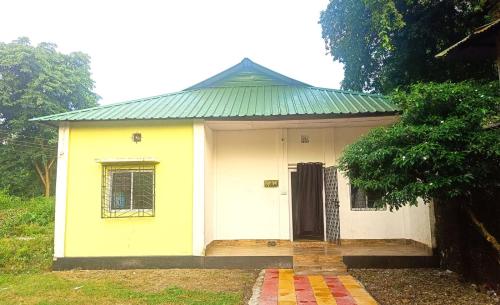 Renuka Bhawan in Chalsa