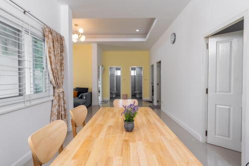 อรุณวิภา บ้านพักสำหรับครอบครัว อำเภอเมืองหนองคาย in Nong Kom Ko