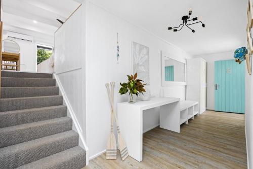 Seaview Dromana - where the mountain meets the sea