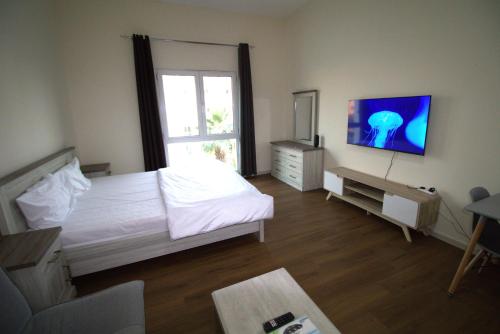 DRUVYA HOLIDAY HOMES, Bld DG059, Street No,4 Discovery Gardens, Close to The Gardens Metro 3 minutes walkable, Дубай (фото 4)