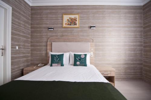 Standard Room image 10