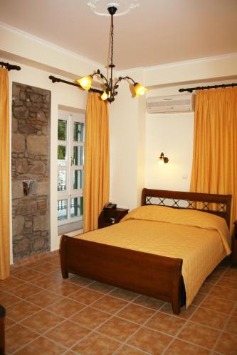 Artemis Traditional Hotel