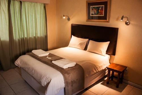 Big Blue Backpackers Room Type - Double Room with Private Bathroom