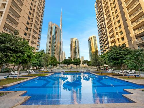 Royal Vista at 29 Boulevard - Dubai City & Burj Khalifa Views - Brand New Luxury 2BR Apartment