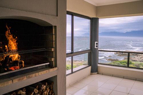 Patogumai, Welsh Whales - De Kelders Getaway in Gansbaai