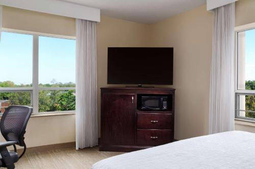 Hampton Inn & Suites Washington-Dulles International Airport - image 12