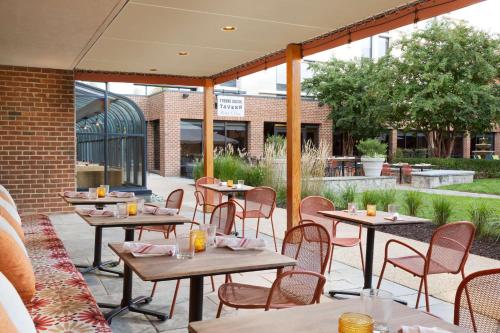 دبل تري باي هيلتون ماكلين تايسونس دبل تري باي هيلتون ماكلين تايسونس