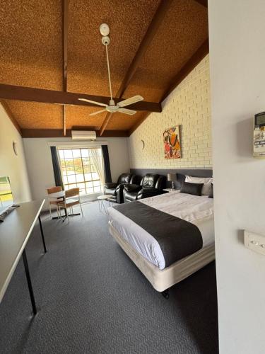 Bakery Park Motor Inn in โทคัมวาล