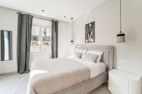 Luna Luxury Suite - close to Acropolis, Афины