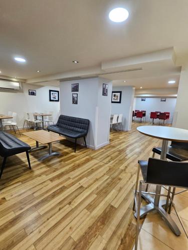 ibis budget Burton Upon Trent Central - image 13