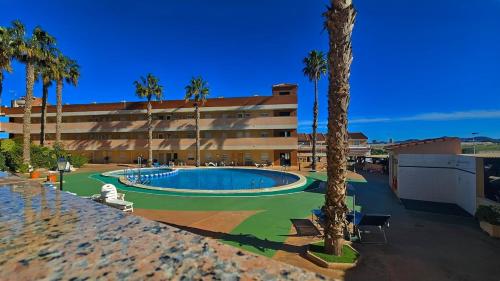 Casa Palmeral Oasis with Pool in Los Nietos