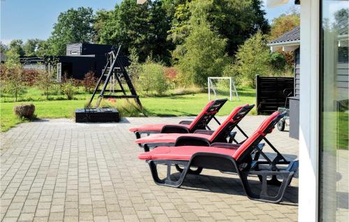 Garden, Stunning Home In Ebeltoft With Sauna in Ebeltoft