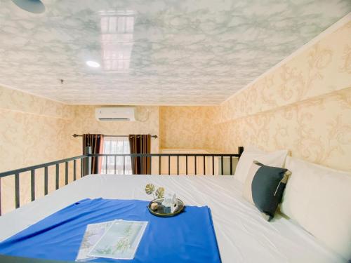 Compact Studio at Dave Apartment By Travelio, Depok (Foto 2)