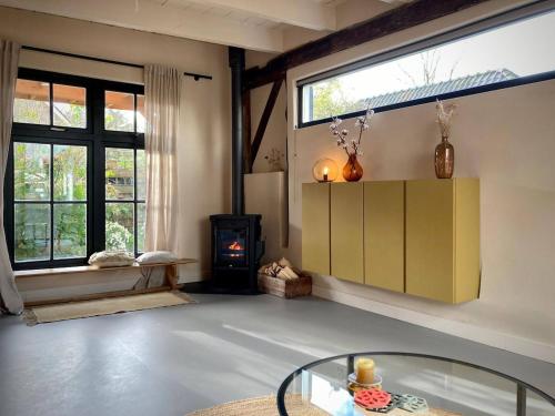 Modern historic home in a green setting in Хевелавен