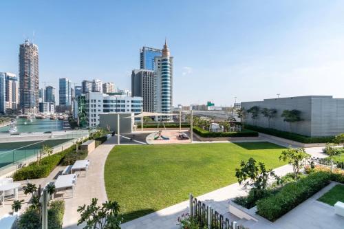 Silkhaus elegant 1BDR pad with Marina and Beach views new building - image 6