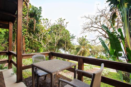 Garden, Stone Water Eco Resort in Bogmalo