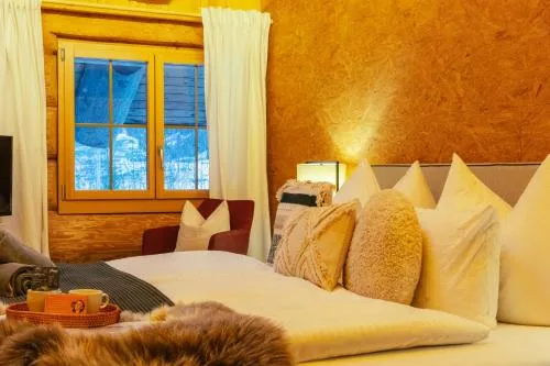 Standard 2 - Private Bathroom - Heiti Lodge in Gsteig, Schweiz