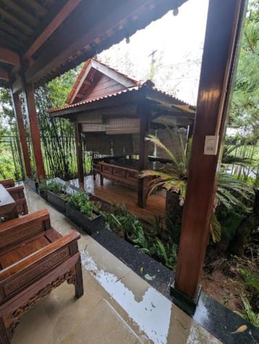 Vườn Trà HomeStay Măng Đen - 숙소 외관