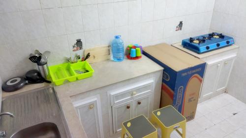 dapur, Cozy Vibes Hostel in Muscat