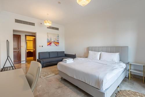 Newly furnished 1BDR apartment in The Palm Fairmont, Dubaj (fotografie 2)