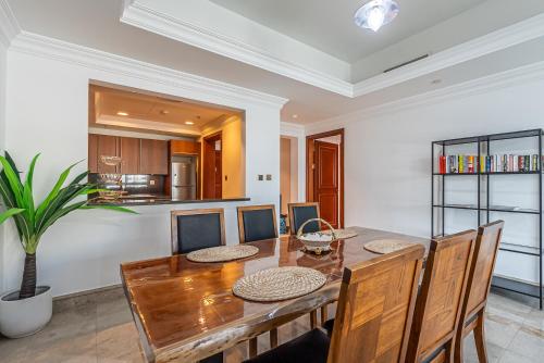 Newly furnished 1BDR apartment in The Palm Fairmont, Dubaj (fotografie 4)
