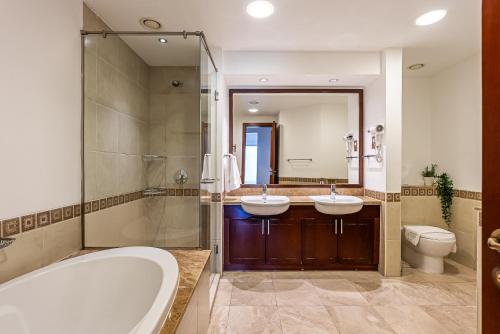 Newly furnished 1BDR apartment in The Palm Fairmont, Dubaj (fotografie 8)
