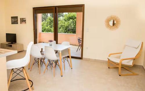 CYNTHIA Apartment 1 in Thanos