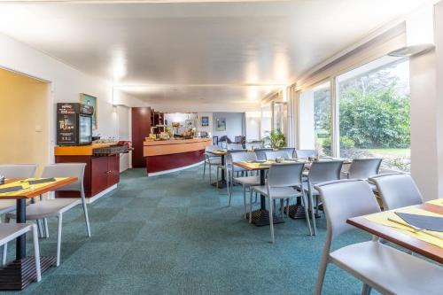 Brit Hotel Le Parc Rive Gauche - image 12