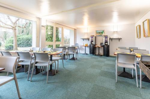 Brit Hotel Le Parc Rive Gauche - image 6