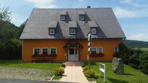 Entrance, Auf der Heide Gasthof & Pension in Grossschonau