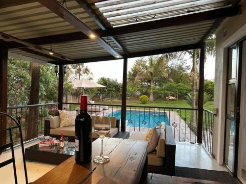 Stunning 2 bed with pool - 2275, Harare (foto 8)