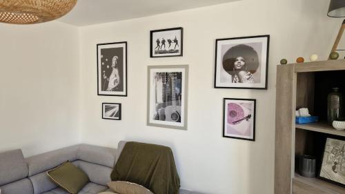 Les icônes pop gîte à louer Bourg-des-Comptes