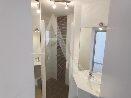 6 PERS, 2 CHAMBRES, DERNIER ETAGE EN FRONT DE MER, Sète (fotografie 6)
