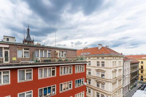 Rentero Charles square studio apartment Parking on request, Prague (photo 6)
