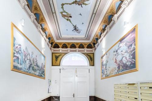 Charles square studio apartment Parking