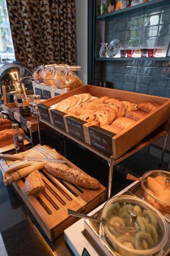 Astrid Hotel - image 2