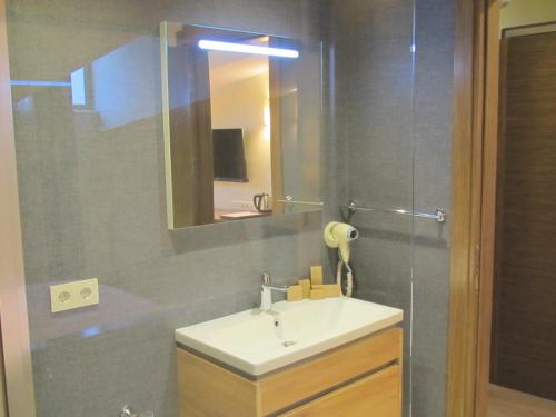 Numi Hotel - image 8