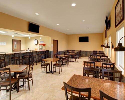 Rodeway Inn & Suites Phillipsburg