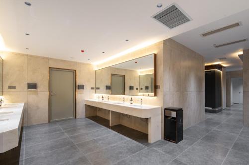 Fürdőszoba, 西安驿周游青旅 in Qujiang Hatalmas Vadlúd  Pagoda