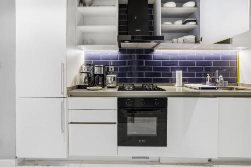 Urban Living in Downtown Dubai Studio MAG 318, Dubai (photo 3)