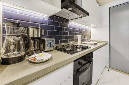 Urban Living in Downtown Dubai Studio MAG 318, Dubai (photo 5)